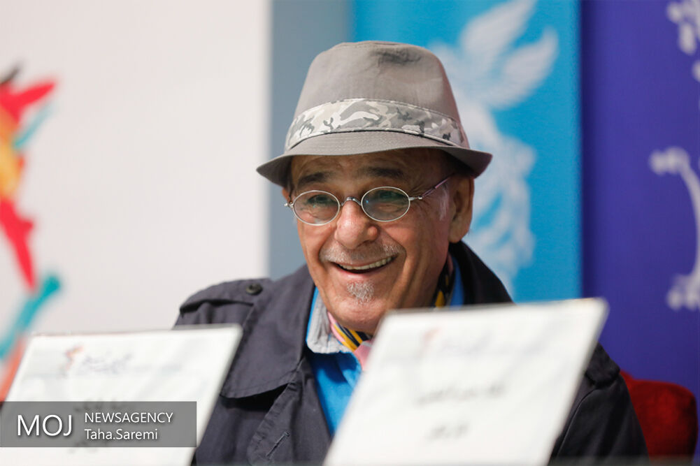 رضا بابک «با بابک» را به نمایش می‌گذارد