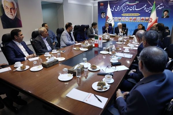 عارف بر ضرورت تقویت روحیه جهادی در دوران پس از جنگ رمضان تاکید کرد
