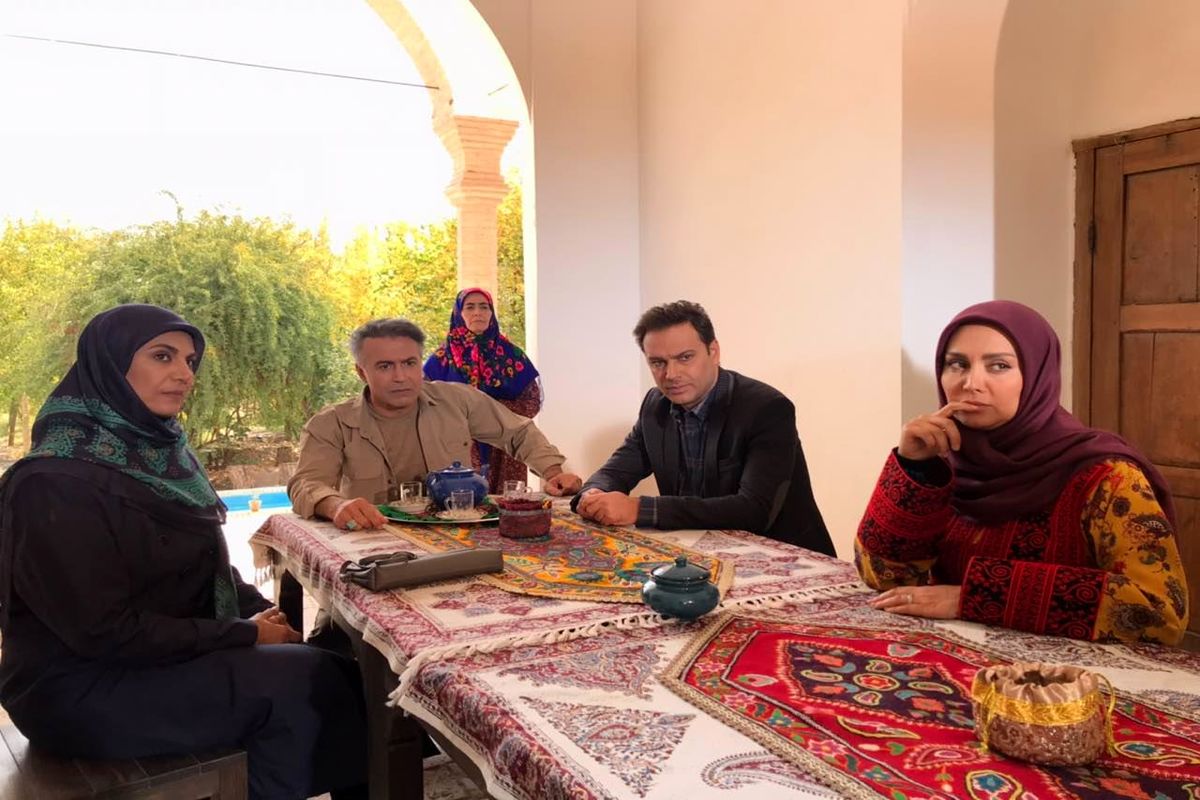 سریال خاک گرم 