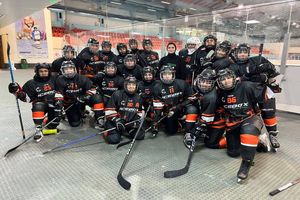 دختران ملی پوش هاکی روی یخ فینالیست جام اتحادیه شدن 