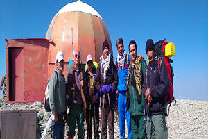 صعود تیم کوهنوردی شرکت آب و فاضلاب قم به قله توچال