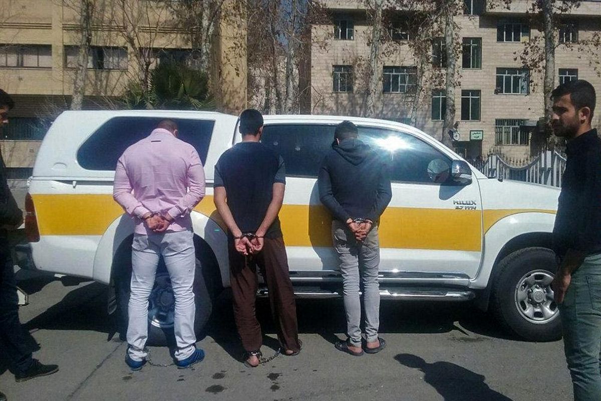 سرقت اتومبیل پول رسان بانک