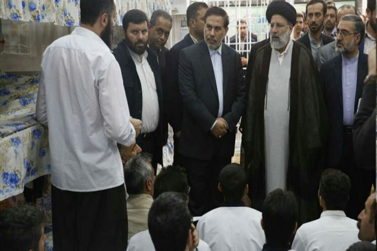 بازدید رئیسی از زندان کردستان