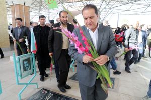 شهدا با نثار جان خود، برگی زرین در تاریخ این مرز و بوم به یادگار گذاشتند