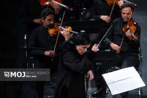 تالار وحدت میزبان ارکستر دیالوگ و روایت «ناقوس زمان» 