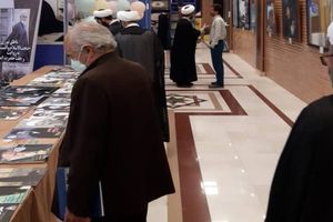 استقبال گسترده مردم از نمایشگاه حضور صد ساله خورشید در قم