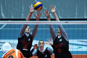 نتایج بازی‌های هفته اول لیگ برتر والیبال بانوان/ توپکا از سد ذوب آهن گذشت