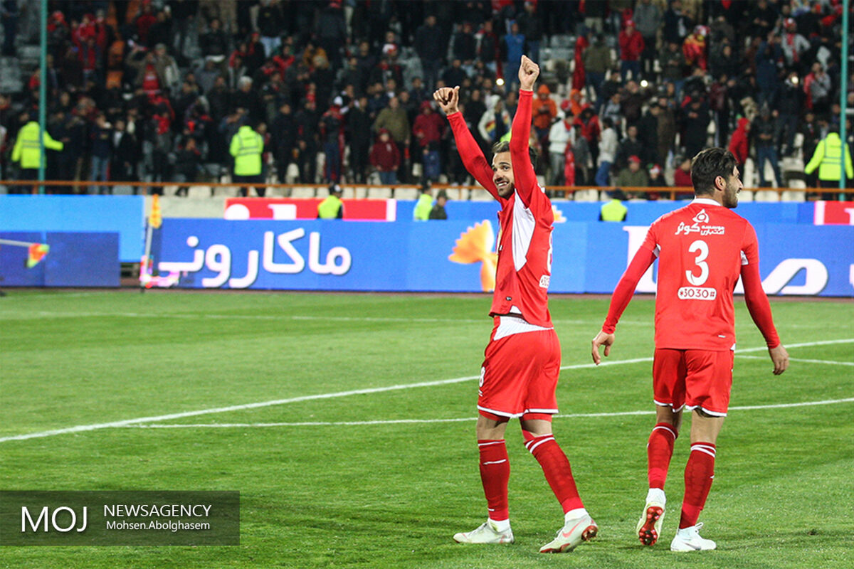دیدار تیم های فوتبال پرسپولیس و پدیده مشهد