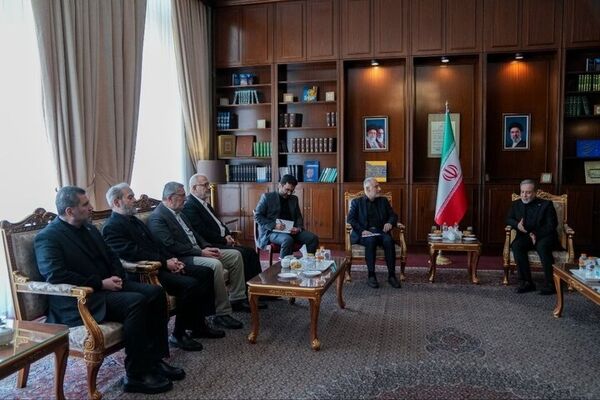 هیئت نمایندگی حزب‌الله لبنان با وزیر امور خارجه دیدار کرد