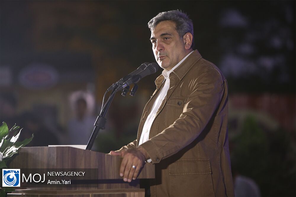 ما با شورای شهر همکاری تنگاتنگی داریم