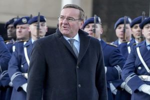 آلمان و ایتالیا از اعضای ناتو برای افزایش هزینه‌های نظامی درخواست کرد