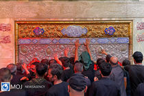 عزاداری شب جمعه زائران ایرانی در کربلا 