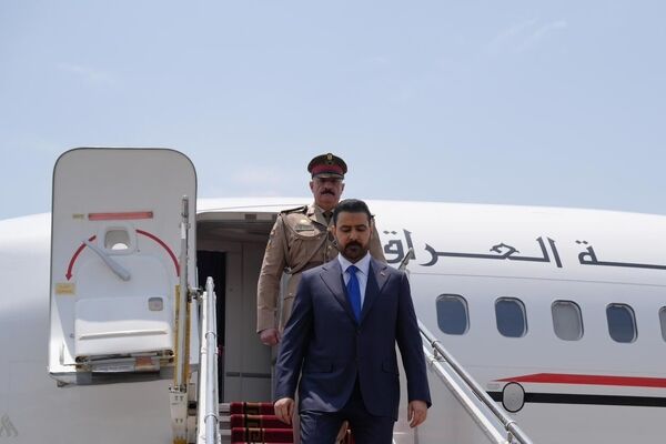 نخست وزیر عراق وارد ایران شد