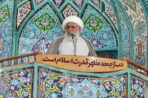 تأکید امام جمعه میناب بر حفظ خطوط قرمز و وحدت ملی