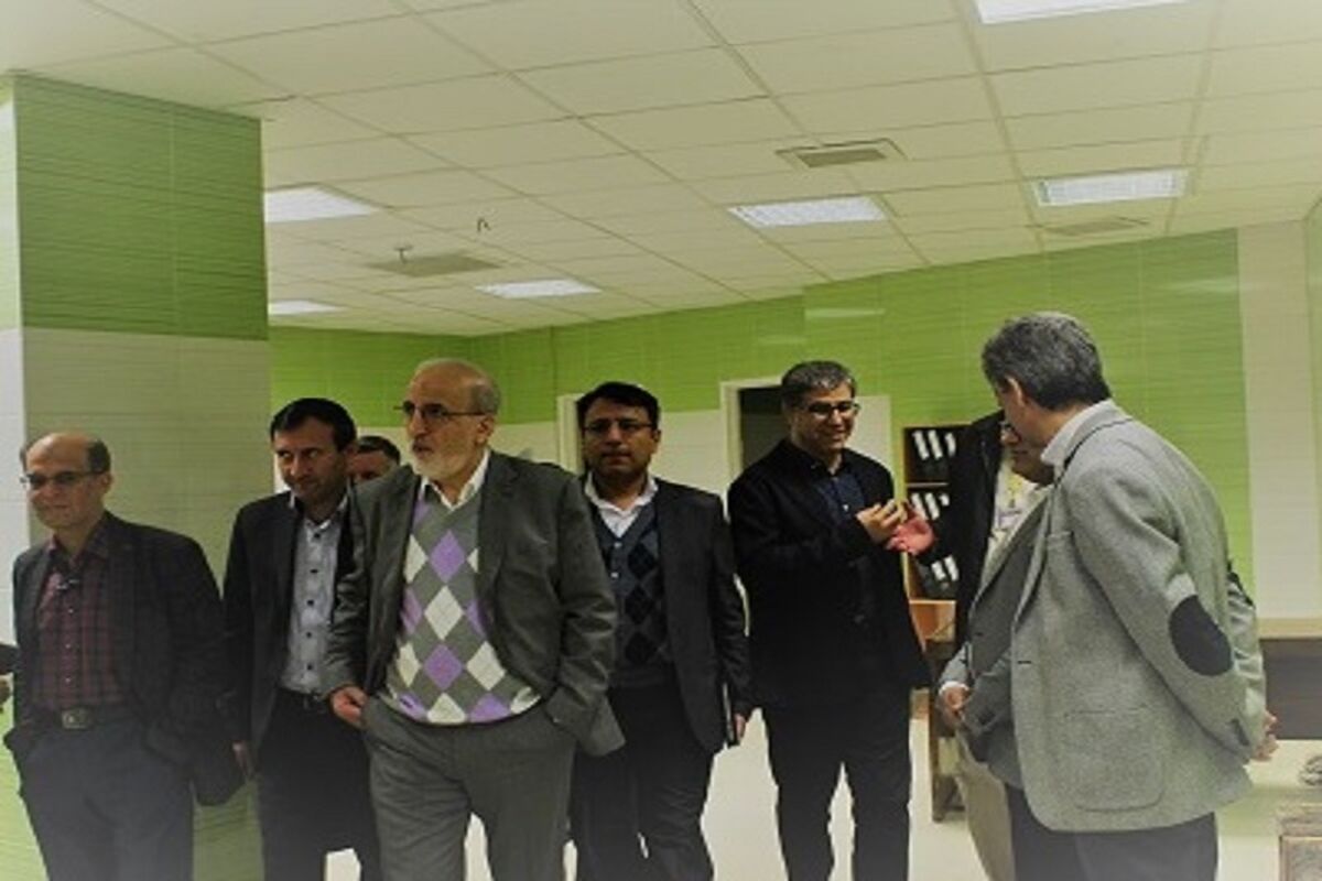 دکتر رضا ملک زاده، معاون تحقیقات و فناوری وزیر بهداشت، درمان و آموزش پزشکی