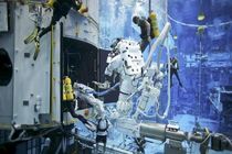 کودکان آموزش فضانوردی می بینند