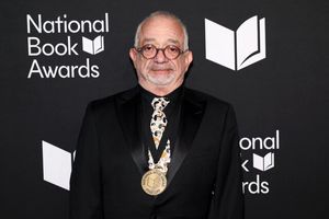 نویسنده لبنانی با روایتی طنز و تلخ از تاریخ لبنان بر صدر ادبیات آمریکا نشست