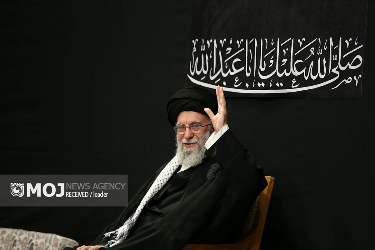 مراسم عزادارای شب عاشورای حسینی با حضور رهبر انقلاب اسلامی