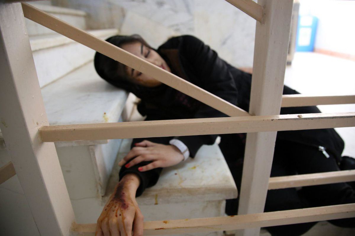 مانور در برابر زلزله