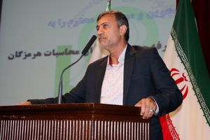 با بی قانونی مردم را به نظام و دولت بی اعتماد نکنیم