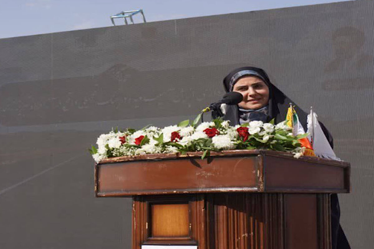 فرزانه صادق