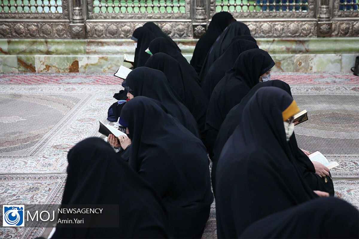 یوم الله ۱۲ بهمن در حرم بنیانگذار جمهوری اسلامی