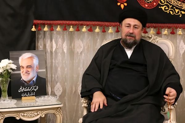 یادگار امام در منزل شهید طهرانچی حضور یافت