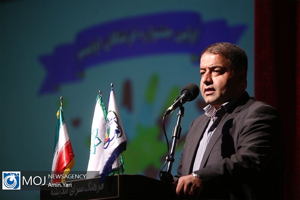 تذکر به حناچی در صحن شورا به دلیل عدم تخصیص نقدینگی به پروژه‌های توسعه محلی