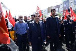 مدیرعامل بانک رفاه کارگران: ضرورت دارد آموزه‌های اقتصادی رهبر شهید را به واقعیت‌های ملموس بانکی تبدیل کنیم