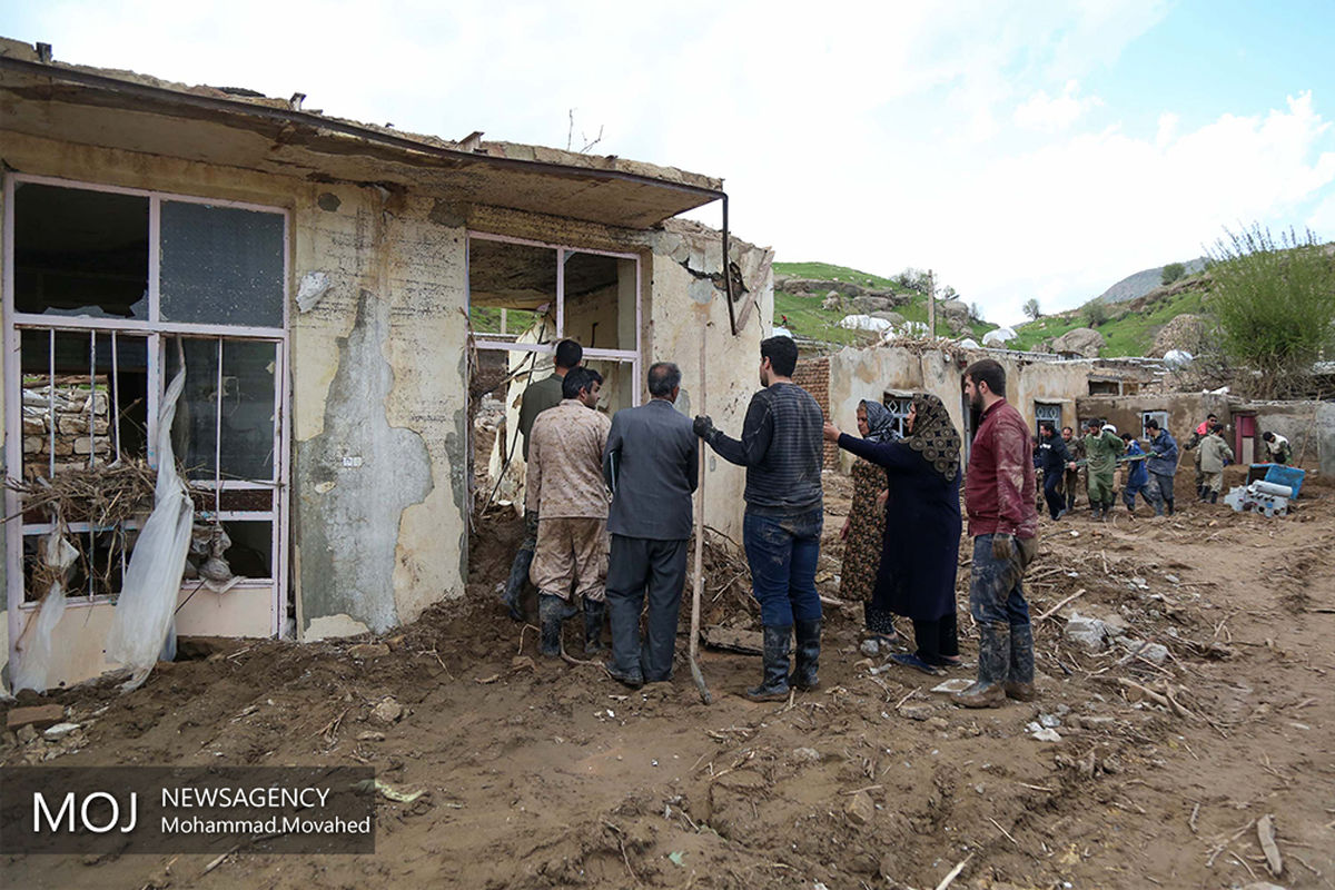 حضور جهادگران در مناطق سیل زده لرستان