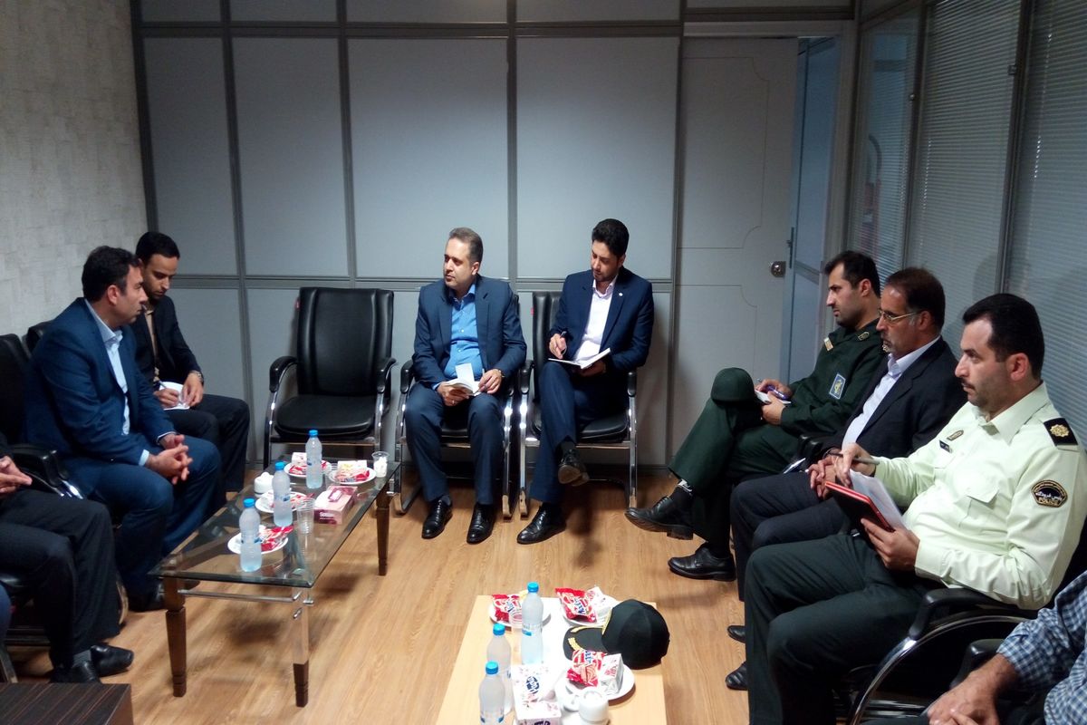 فرود گاه (2080 x 1184)