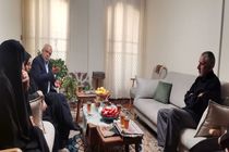 رئیس بنیاد شهید و امور ایثارگران با خانواده شهدای فراجا در حمله تروریستی رژیم اشغالگر صهیونیست دیدار کرد