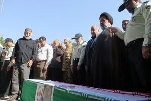 تشییع پیکر شهید منوچهر کرمی در خرم‌آباد برگزار شد