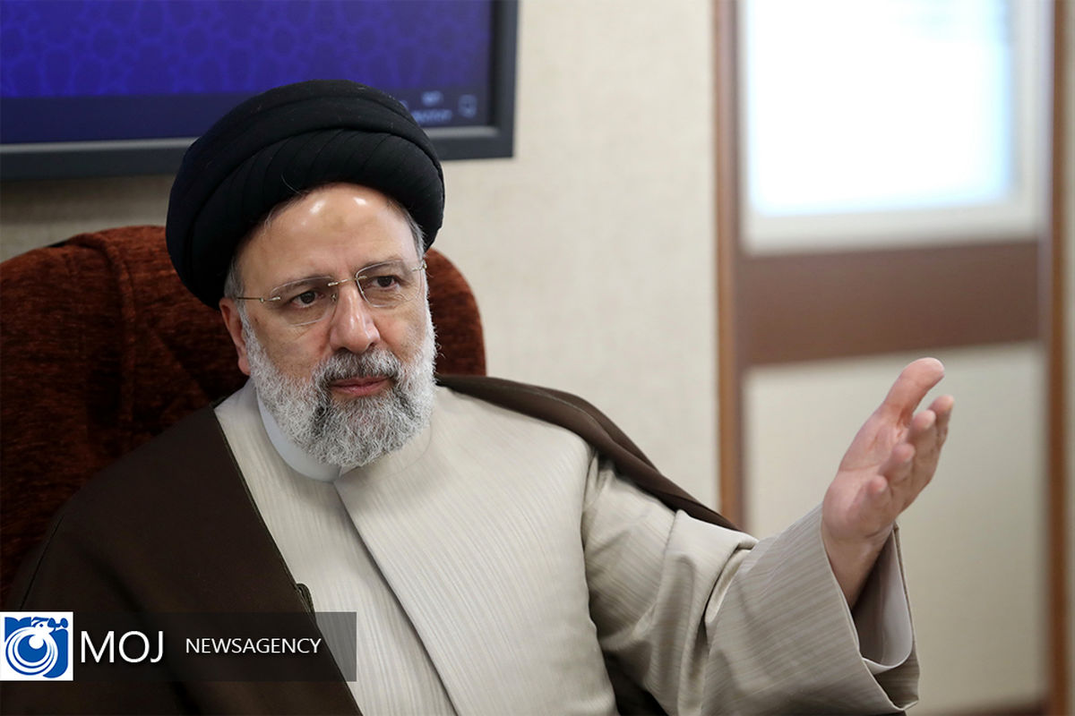 حضور رئیسی در مرکز ارتباطات مردمی ریاست جمهوری