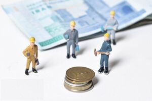 باید با در نظر گرفتن شرایط تولید، دستمزد را افزایش دهیم