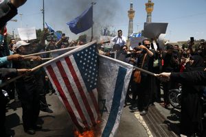 تجمع مردم ایلام در محکومیت جنایت آمریکا بر ضد ملت ایران 