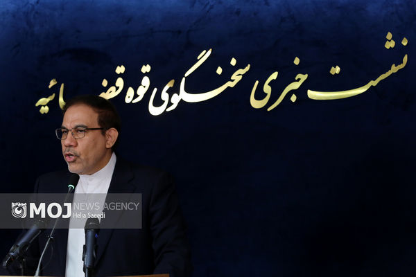 ایران نه تسلیم می‌شود و نه باج می‌دهد