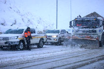 با فعالیت سامانه بارشی؛ بیش از ۳۸ هزار کیلومتر از راههای اصلی و شریانی کشور برف‌روبی شد