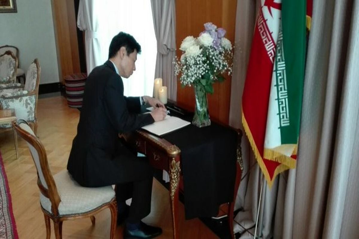 ادای احترام1