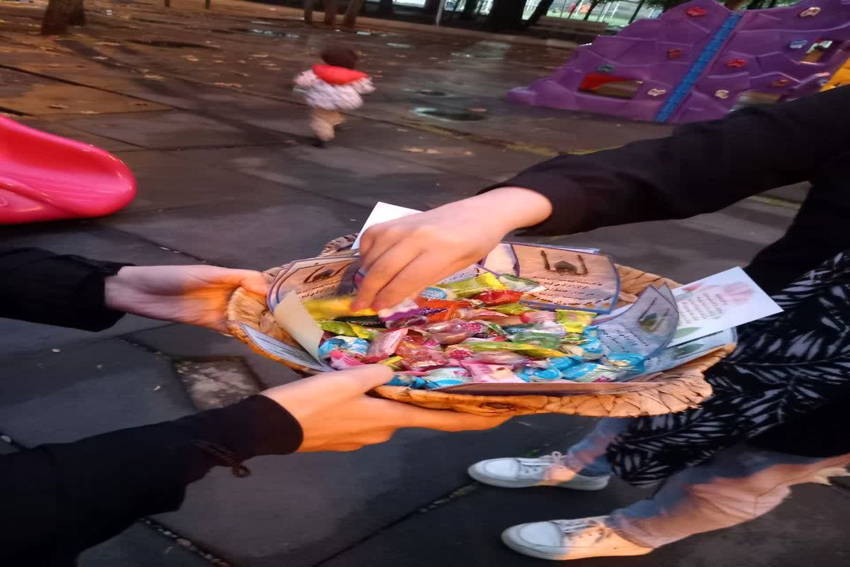  جشن مقاومت دورهمی امام زمانی جوار شهدای بوستان ملت