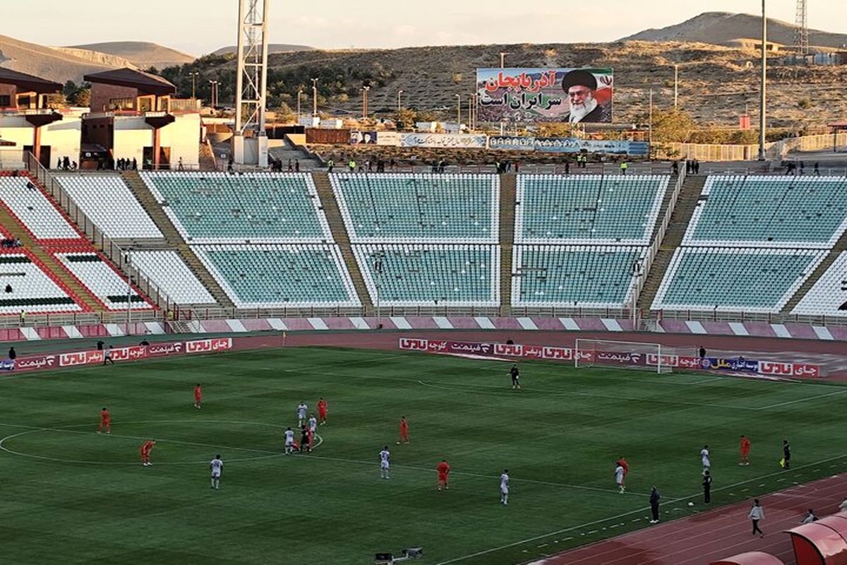 ورزشگاه یادگار امام تبریز تراکتور تبریز