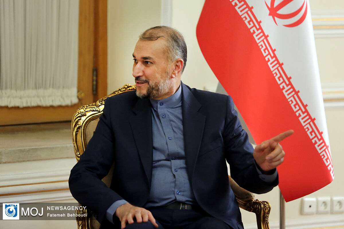 دیدار وزیر امور خارجه ایران با رئیس مجلس الجزایر
