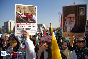  تجمع اعتراضی سپیدپوشان مدافع سلامت گیلان در پی بمباران وحشیانه بیمارستانی در غزه +تصاویر