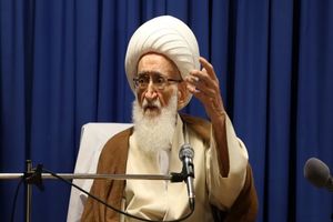 علما باید خود را در کنار مردم قرار دهند و مشکلات آن‌ها را رسیدگی کنند