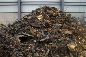 برای استقرار ضایعاتی‌های قم محل ثابت و مشخصی تعیین شود