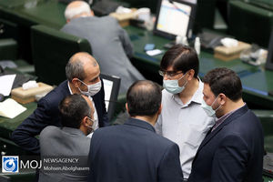 نامه ۲۰۵ نفر از نمایندگان مجلس به رئیس جمهور در خصوص کم کاری های وزارت نفت 