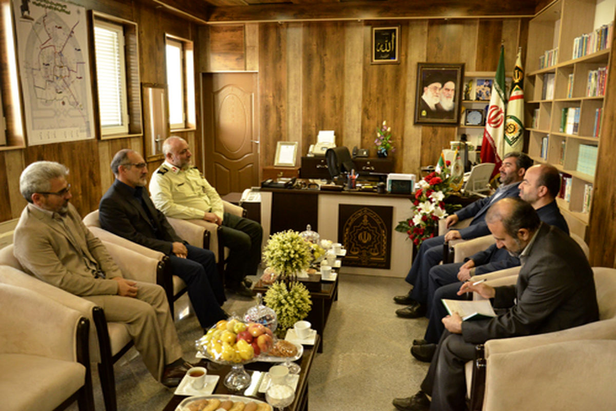 دیدار کمیته امدادو فرمانده نیروی انتظامی