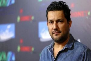 استایل گنگ حامد بهداد با سیگار روی لب / تصویر لو رفته حامد بهداد در حال سیگار کشیدن