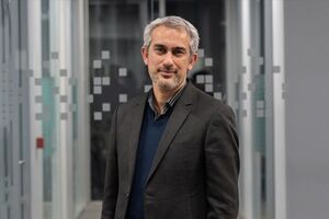 مدنی‌زاده با ۱۷۱ رأی موافق وزیر اقتصاد شد