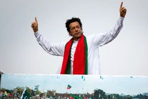 عمران خان را پوشش خبری ندهید!